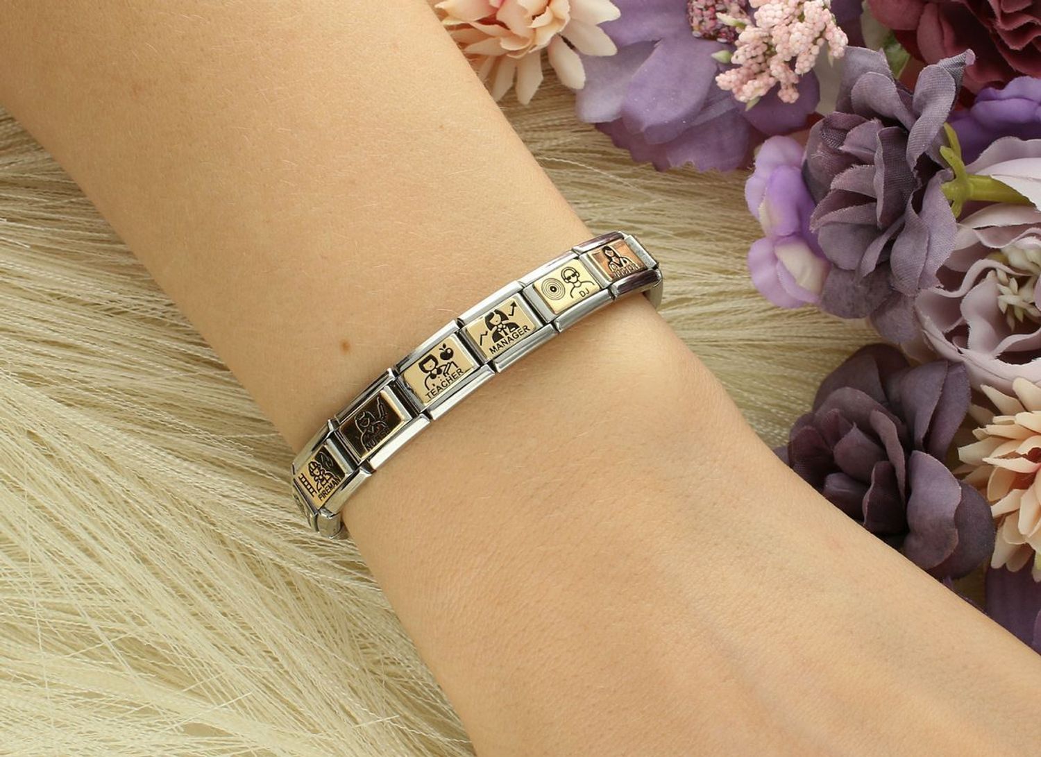 Nomination Link 18K zawieszka złoto 'DJ' 030166 55.png